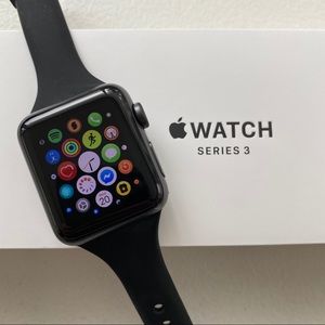 Apple Watch Series 3 GPS • 38mm • Space Grey